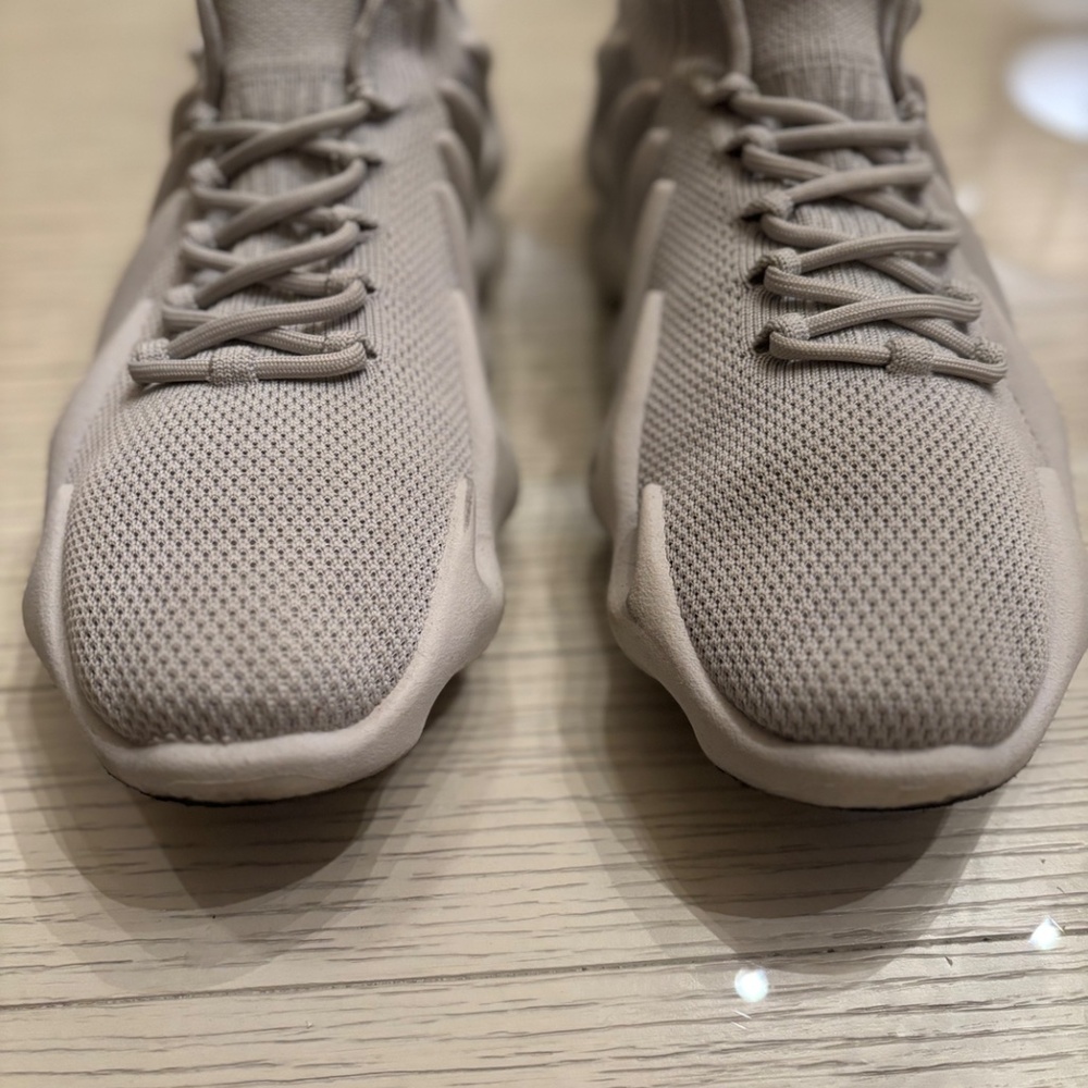 Adidas Yeezy 500 Ortholite  Knit Sneakers –Used – Men’s Size 11